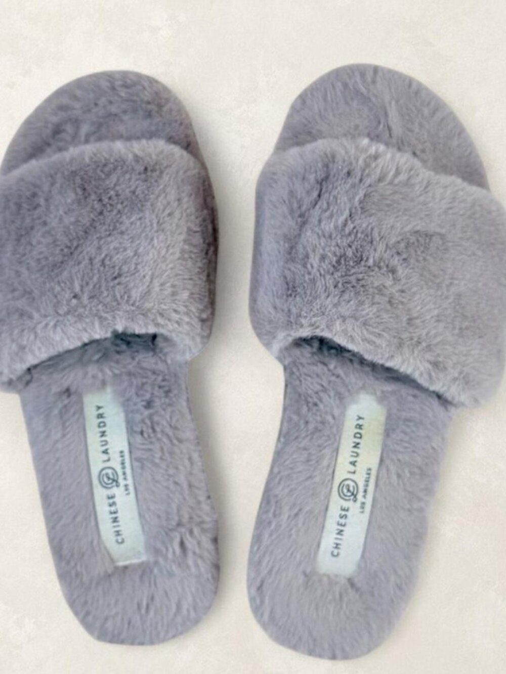 Chinese Laundry Taupe Gray Fuzzy Faux Fur Slide Sandals | Sz 7